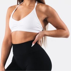 Alphalete Amplify Halter Bra